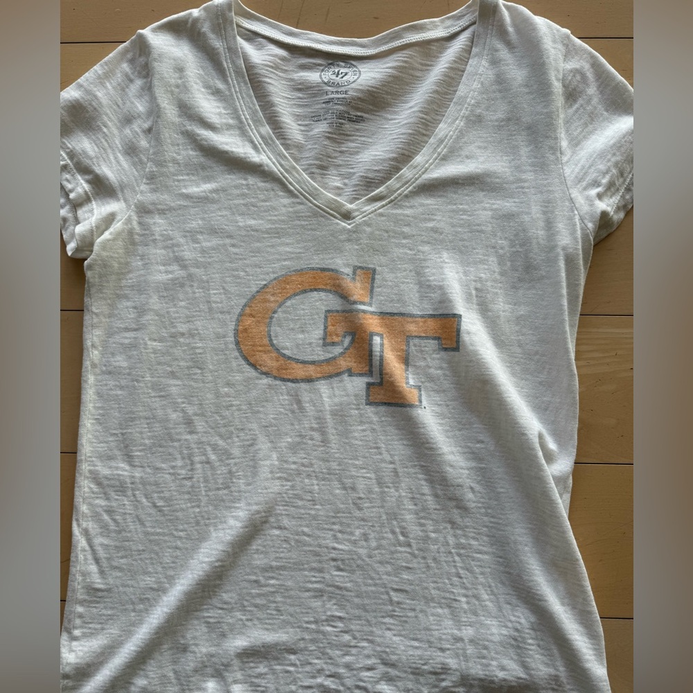 GT V-Neck short sleeve T-Shirt - women’s size large